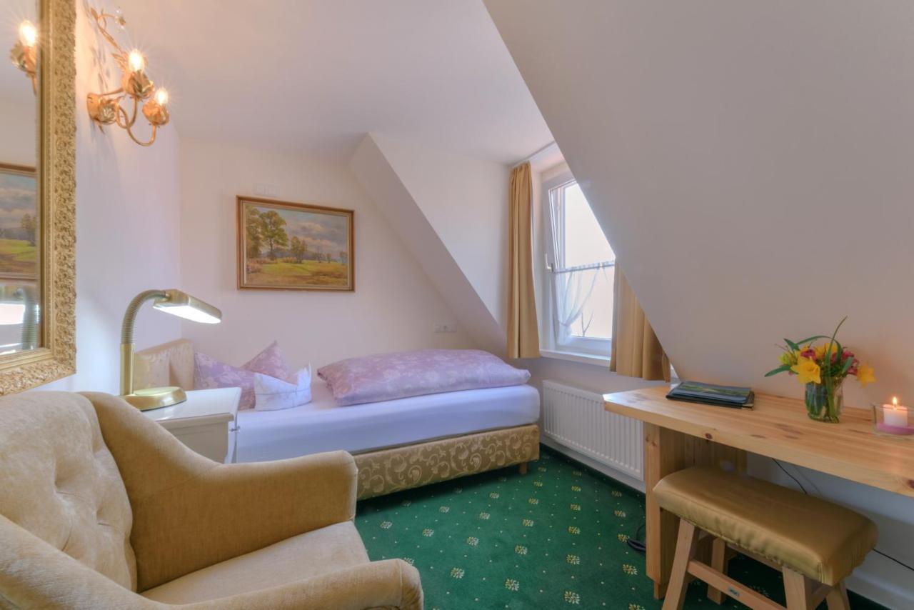 Hotel "Malerwinkel" Gmbh Seeon-Seebruck Pokój zdjęcie